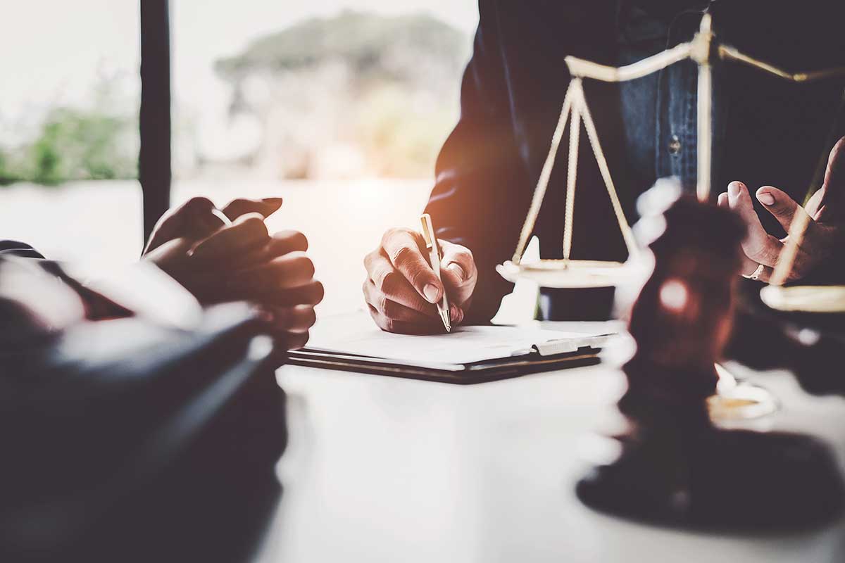 Blog 30 When to Hire Personal Injury Lawyer After LA Car Accident
